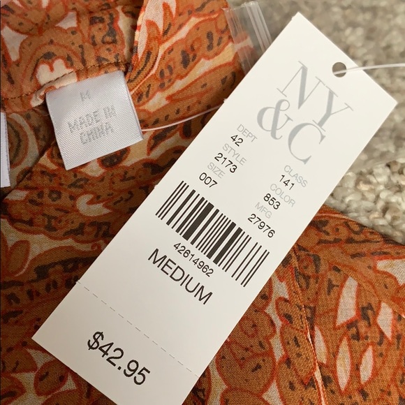 🛍 NY & Co sleeveless blouse. NWT - Picture 4 of 5